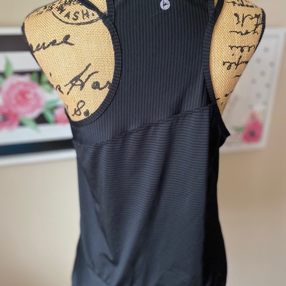 XL Workout Tank - Picture 3 of 6